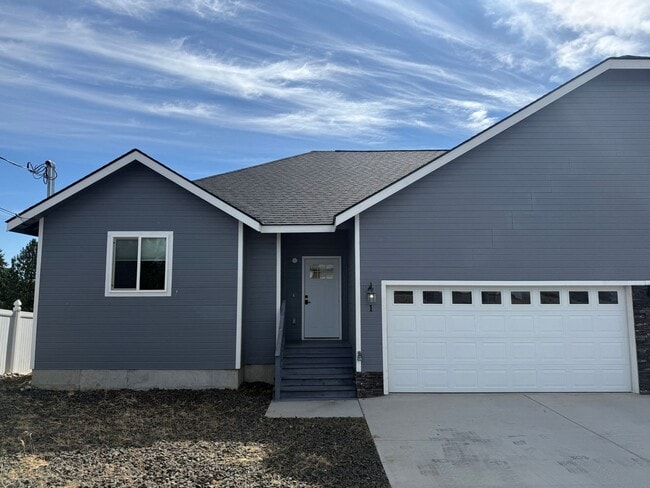 Building Photo - 505 N 80th Ave