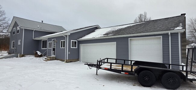 Building Photo - 8295 Limeridge Rd