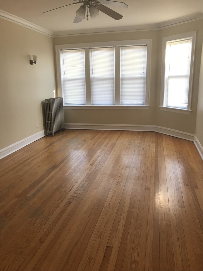 Foto del edificio - 420 E 81st St