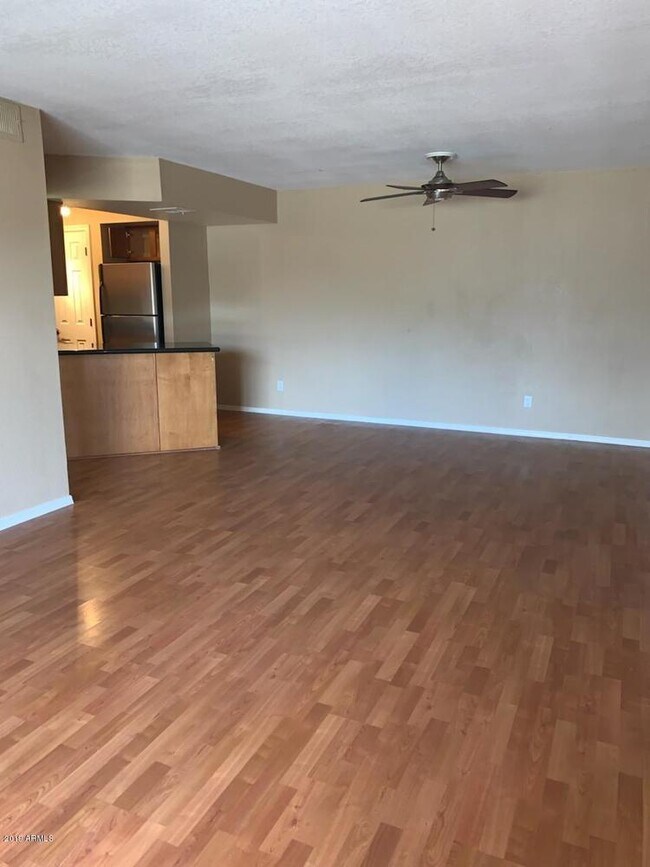 Foto del edificio - 2228 N 52nd St