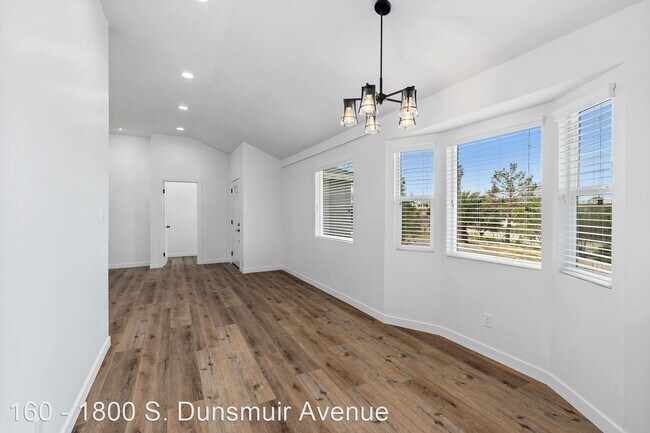 Foto del edificio - 3 br, 2 bath House - 1800 S. Dunsmuir Avenue