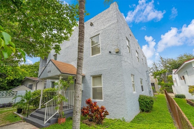 Building Photo - 285 NW 44th St