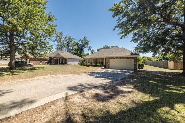 Building Photo - 203 Hayne Dr