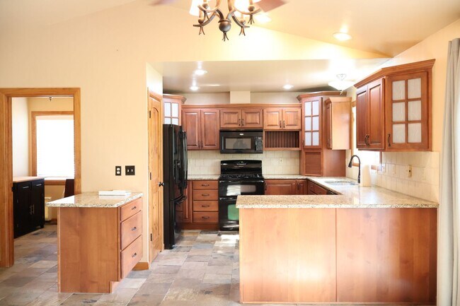 Building Photo - Find Peace and Comfort in this Spacious Home