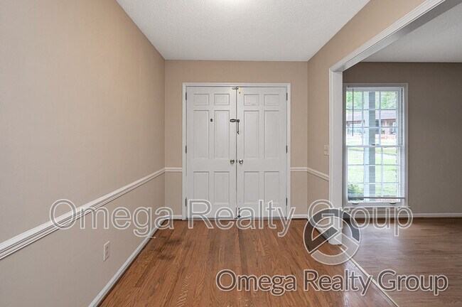 Foto del edificio - 1308 Paragon Pkwy