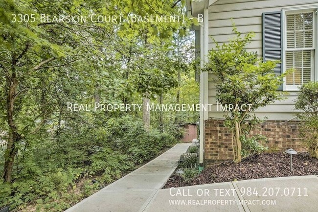 Building Photo - 3305 Bearskin Ct
