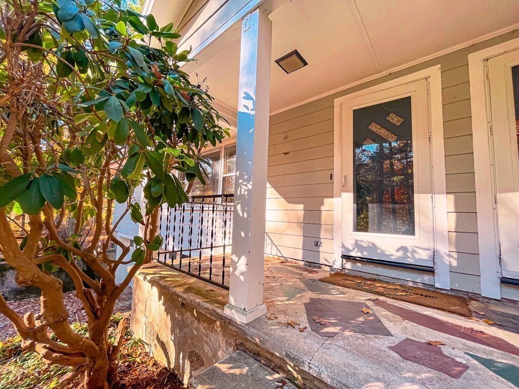 Primary Photo - 315 Oak St