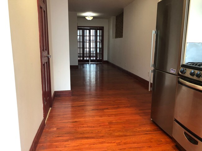 Foto del edificio - 5-19-19 47th Rd