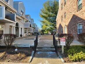Building Photo - 36 Greenridge Ave