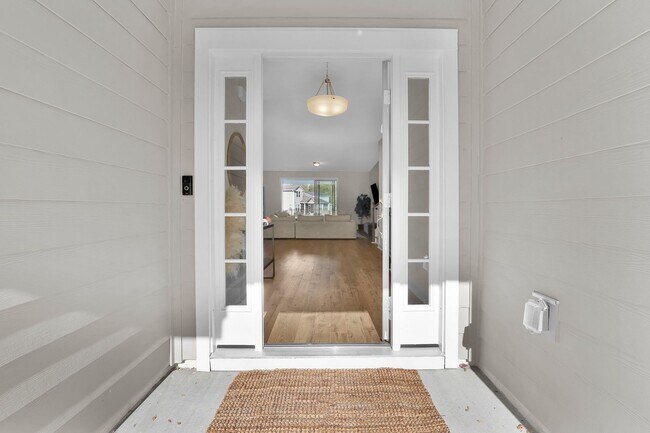 Foto del edificio - Spacious 5BR/3BA Home with Lagoon View on Quiet Cul-de-Sac!