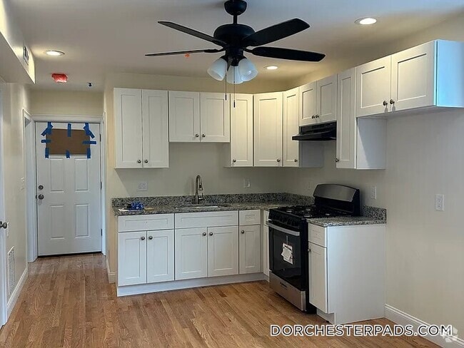 Building Photo - 49 Woodcliff St