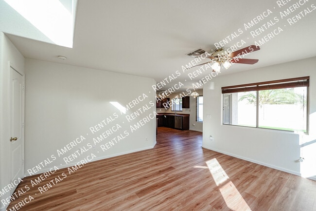 Building Photo - 1728 E Galveston St