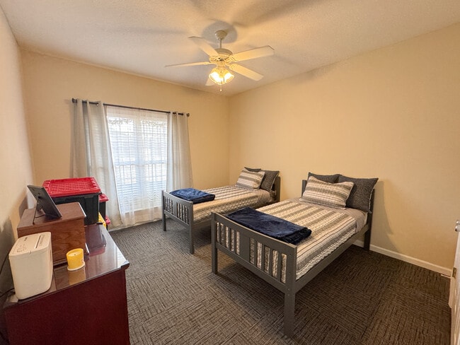 Building Photo - 1131 Trellis Ct