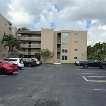 Building Photo - 9440 Tangerine Pl
