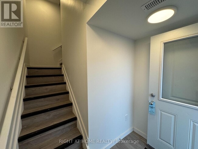 Building Photo - 127 HighRiver Trl
