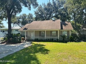Building Photo - 2529 Marshall Rd