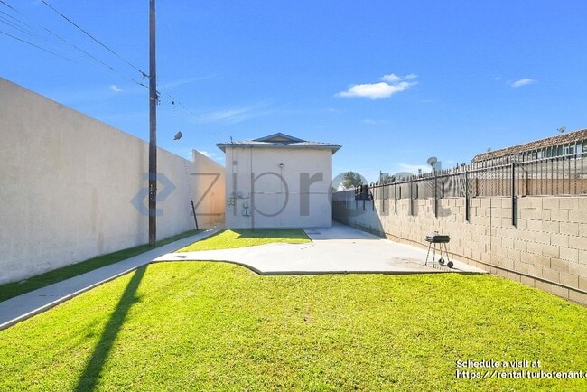 Foto del edificio - 9226 Palm St