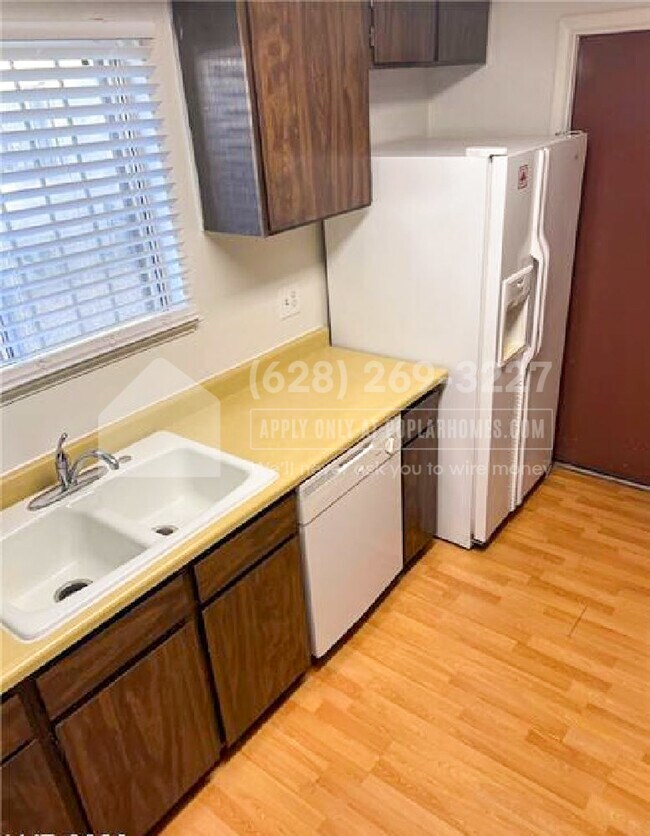 Foto del edificio - 3231 Jericho St