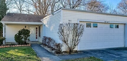 Building Photo - 58 Essex Rd