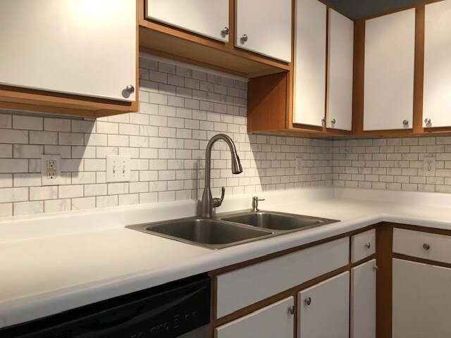 Foto del edificio - 16955 Toronto Ave SE