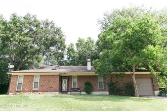 Building Photo - 8745 Gum St