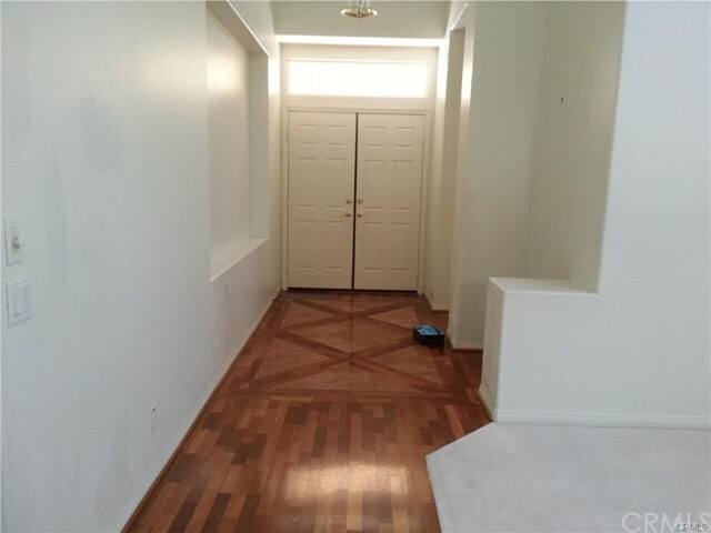 Foto del edificio - 17 Canyonwood