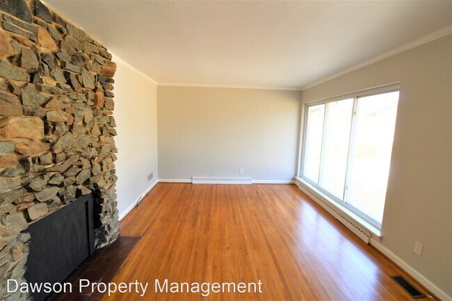 Building Photo - 3 br, 1.5 bath House - 714 Vanderbrook Rd