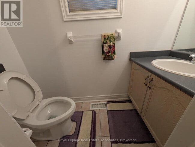 Building Photo - 122 Pressed Brick Dr