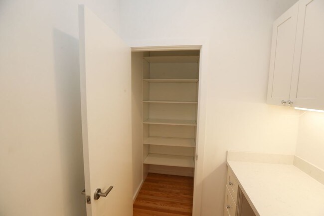 Foto del edificio - 3256 21st Street 404