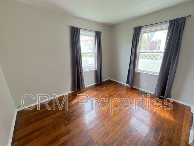 Foto del edificio - 823 N Indiana Ave