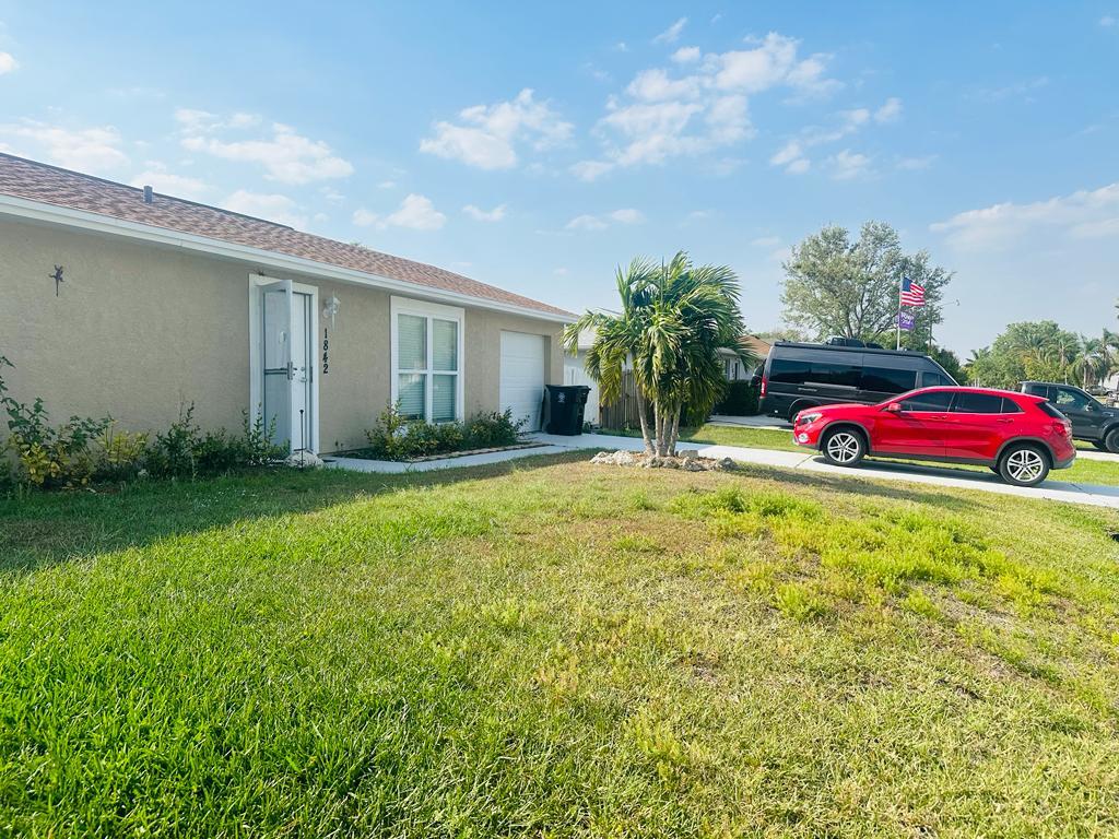Foto principal - 1842 SW Morelia Ln