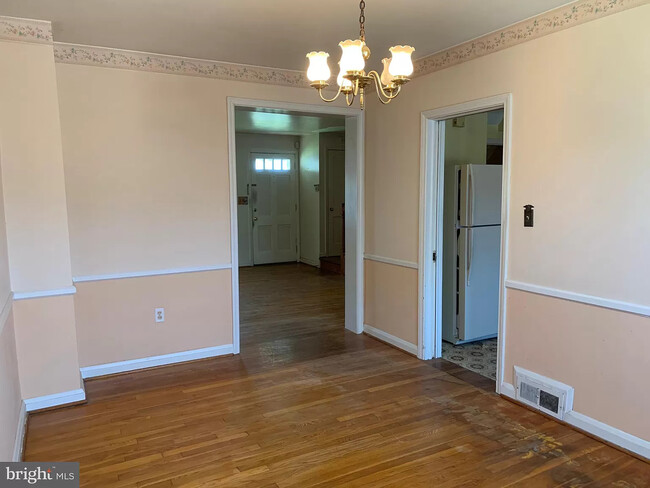 Building Photo - 1279 Cedarcroft Rd
