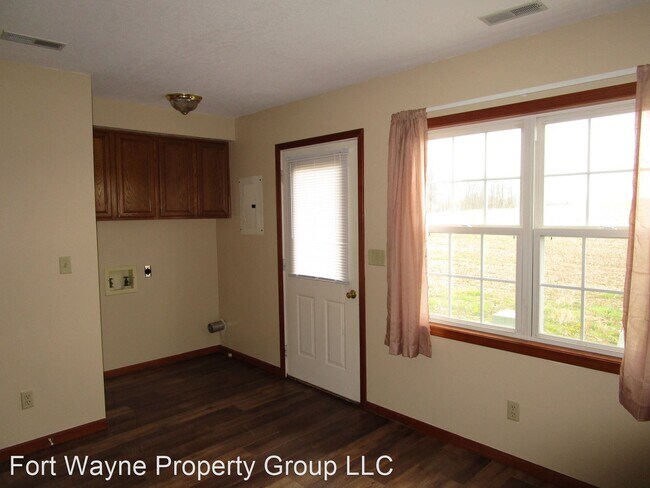 Building Photo - 2 br, 1.5 bath House - 309 Weeks Street
