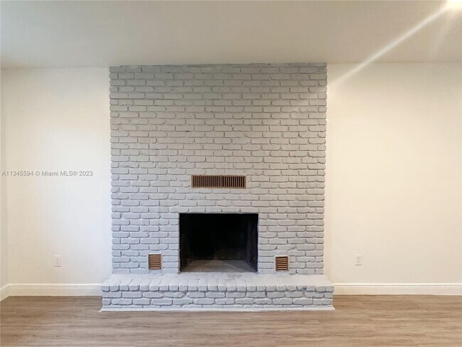 Building Photo - 10970 SW 93rd St