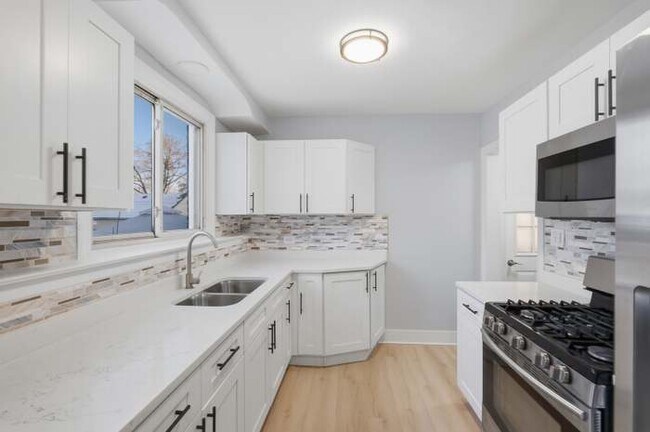 Foto del edificio - 18037 Ridgewood Ave