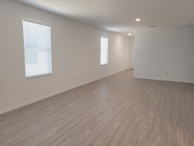Building Photo - Beautiful 3/2 in Cibolo