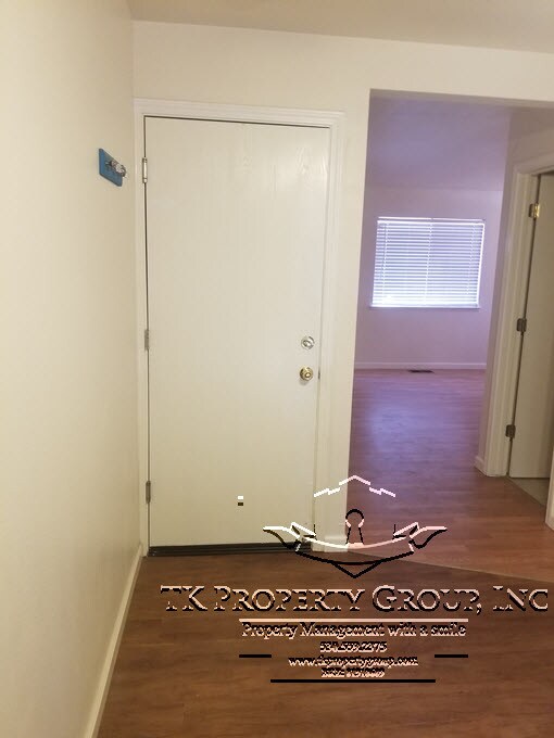 Foto del edificio - 1335 Oak Ridge Dr