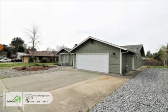 Building Photo - 3712 Canterbury Dr