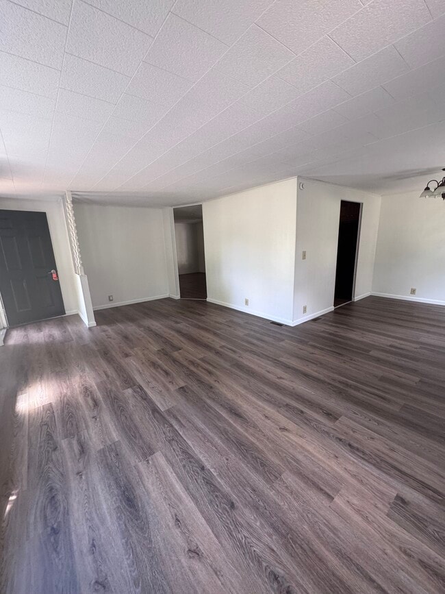 Foto del edificio - 2300 Sun Valley Cir