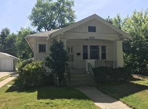Building Photo - 1412 12th Ave