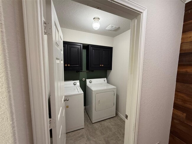 Foto del edificio - 206 Windridge Dr N