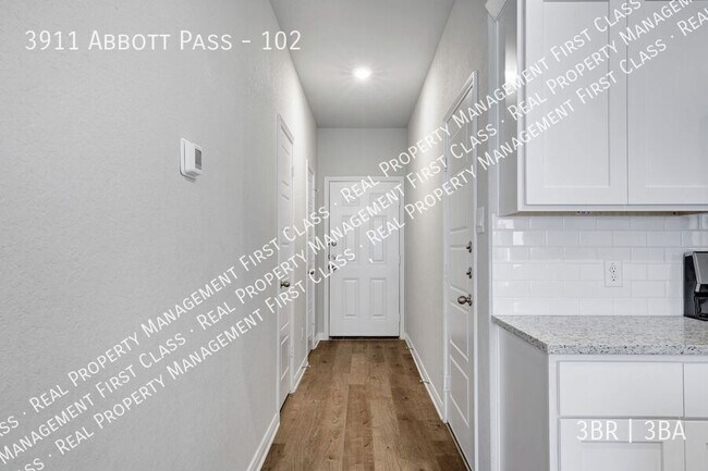 Foto del edificio - 3911 Abbott Pass