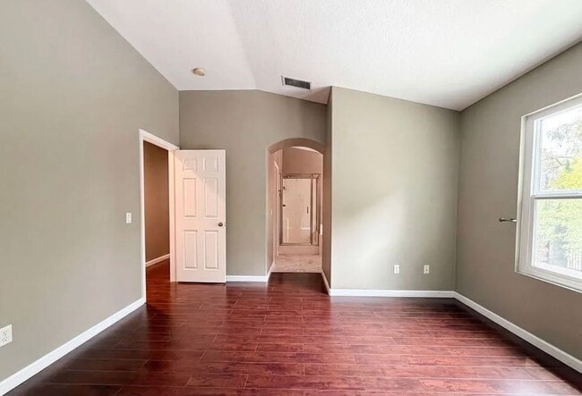 Foto del edificio - 28441 Silverking Trail