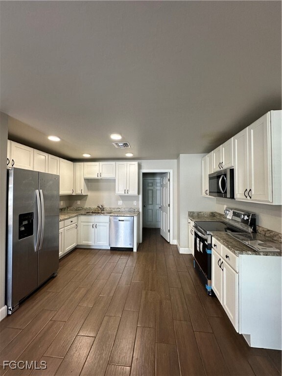Building Photo - 2420 Linhart Ave