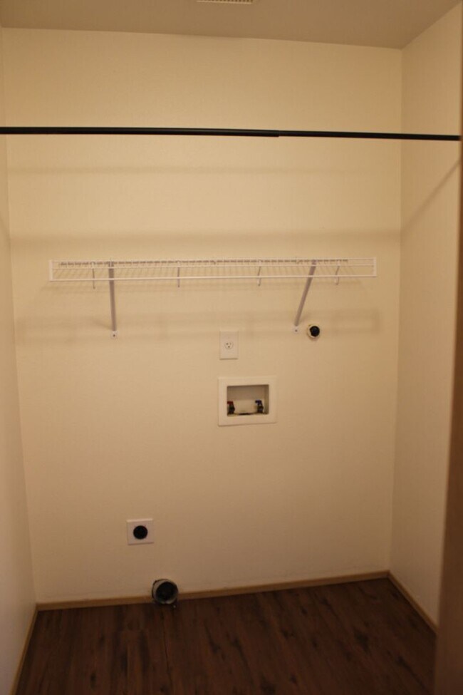 Foto del edificio - 3 br, 2.5 ba home in quiet Scappoose neighborhood