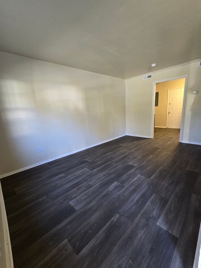 Foto del edificio - 1708 Carlisle Ave