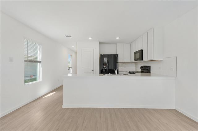 Foto del edificio - 6845 Bramblewood Dr