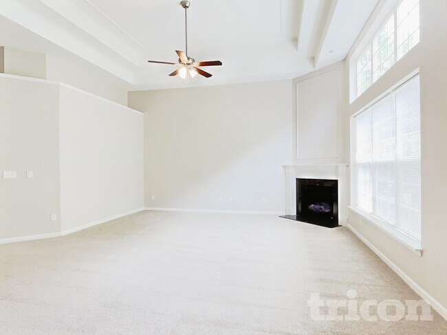 Building Photo - 15609 Carrington Ridge Dr