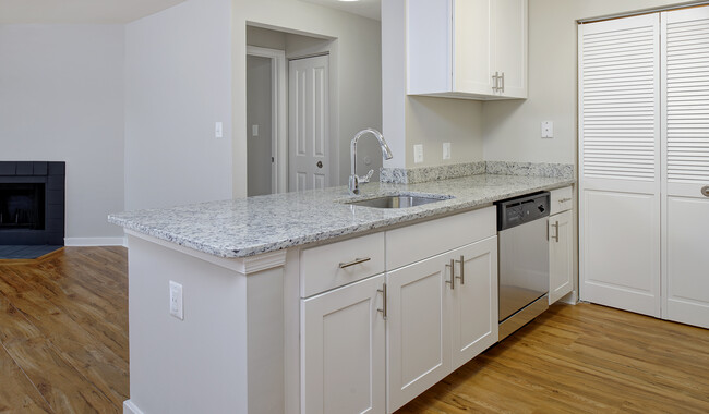 Updated kitchens with premium finishes are available for upgrade. Ask the leasing team for more details. - Shenandoah Crossing Apartment Homes