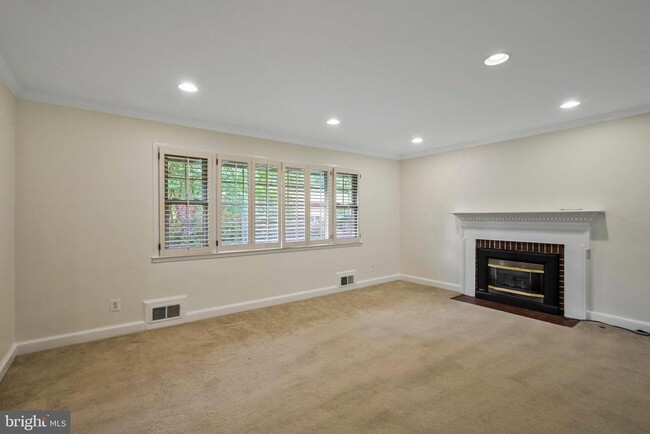 Building Photo - 1023 Rynex Dr